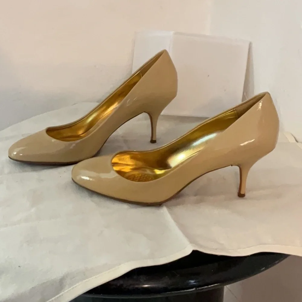 Coach Salma Soft Patent Leather Heels, Size 8B, Tan/Beige - Picture 5 of 13